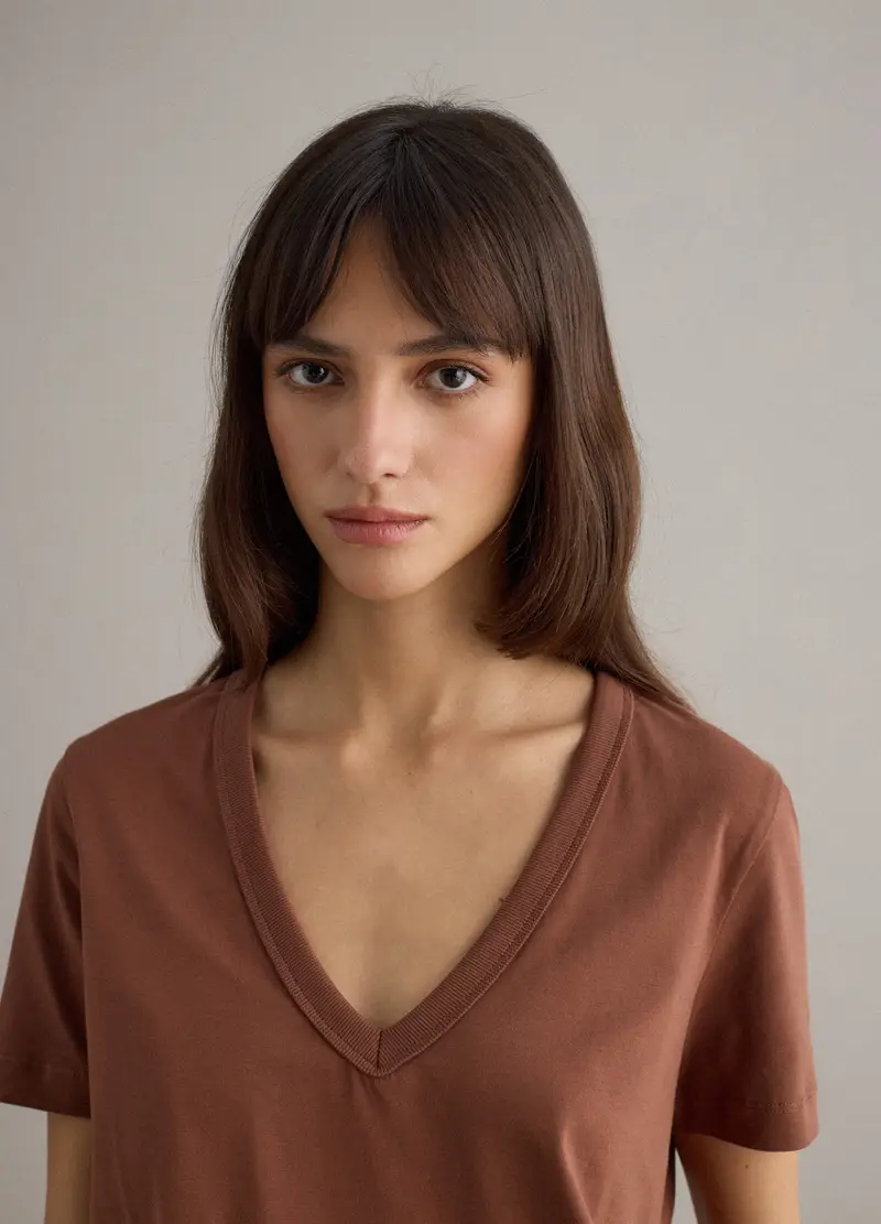 T-shirt A Maniche Corte In Puro Cotone Marrone Regular Fit Deep V, Donna, Marrone