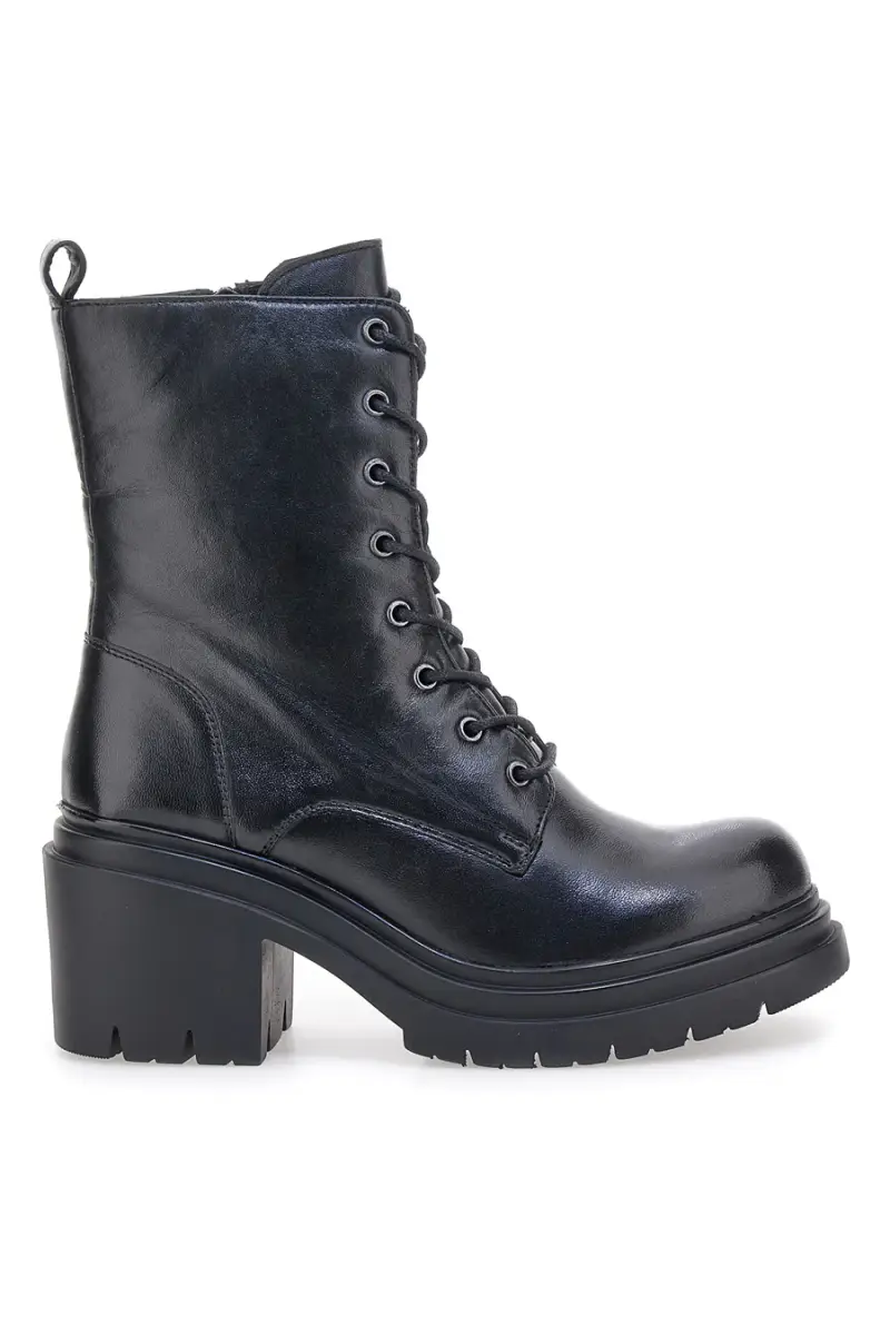 Anfibi neri con tacco largo e chiusura stringata Pittarello Focus KI4040 [NERO]