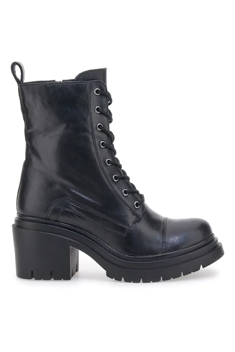 Anfibi Neri in Vera Pelle con Cerniera e Suola Alta a Carrarmato PITTARELLO FOCUS 5527 [NERO]