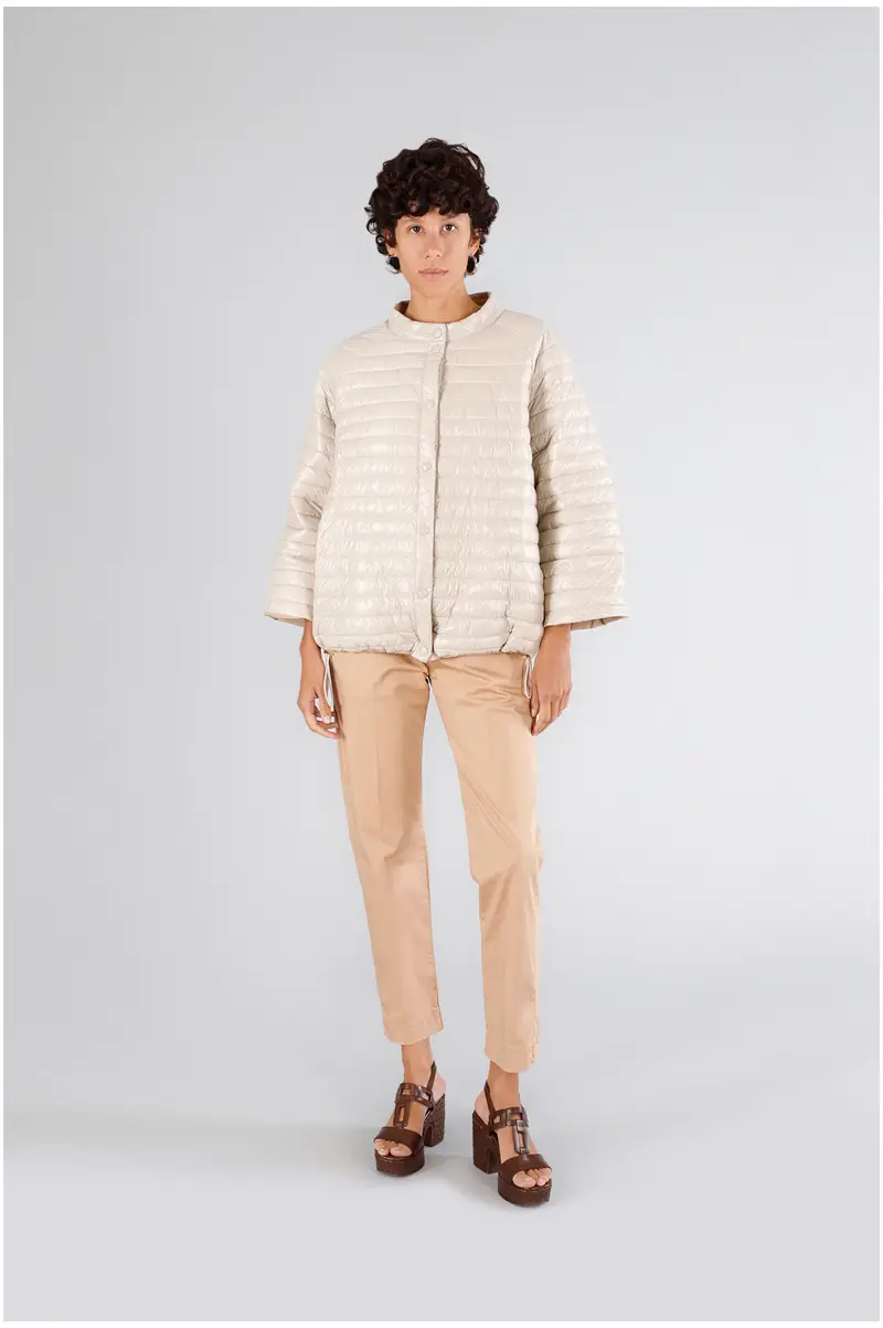 piumino reversibile dalla linea svasata burro 38