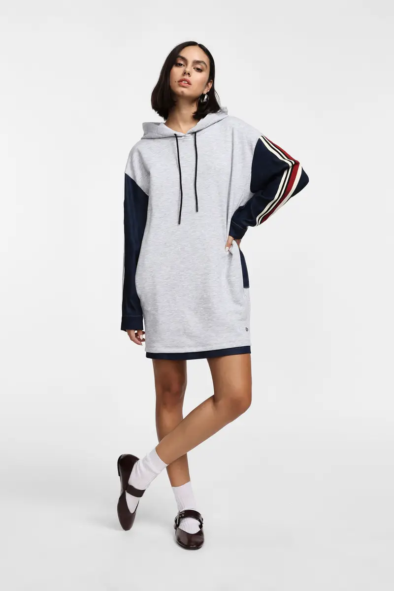 Abito corto con cappuccio e maniche a blocchi colore Grigio chiaro miniatura 3
