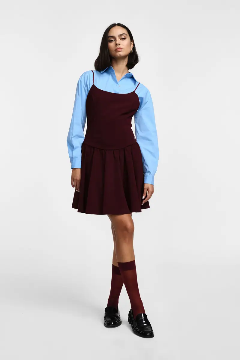 Abito corto con spalline sottili e scollo dritto Vino miniatura 2