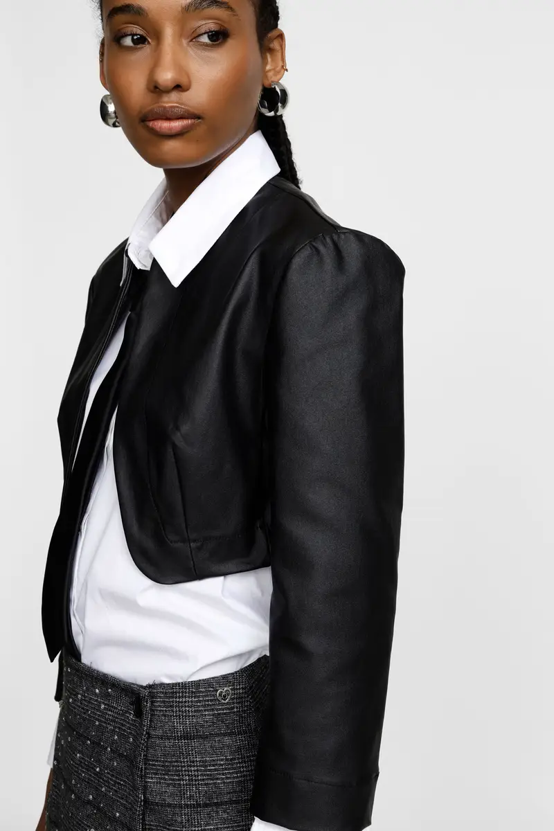 Bolero corto con maniche lunghe e spalle strutturate Nero miniatura 4