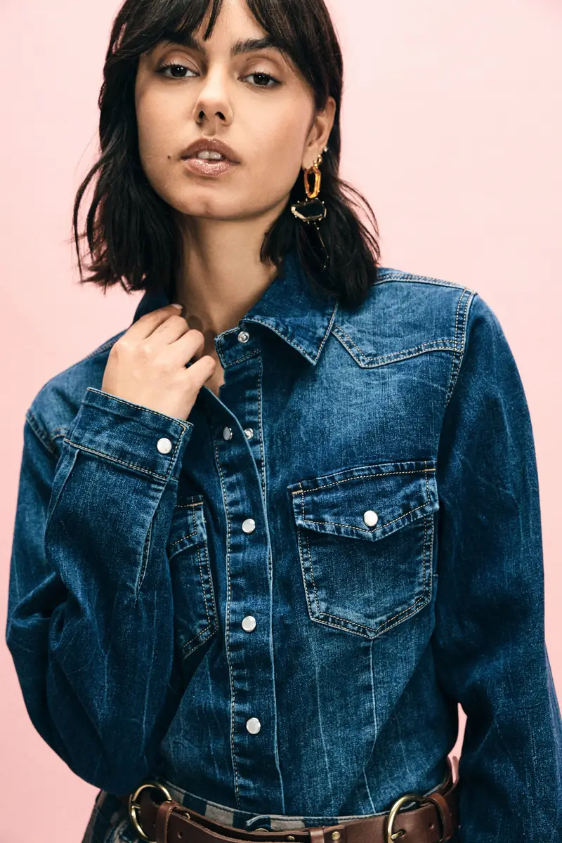 Camicia con tasche a pattina e chiusura con bottoni Blu denim miniatura 4