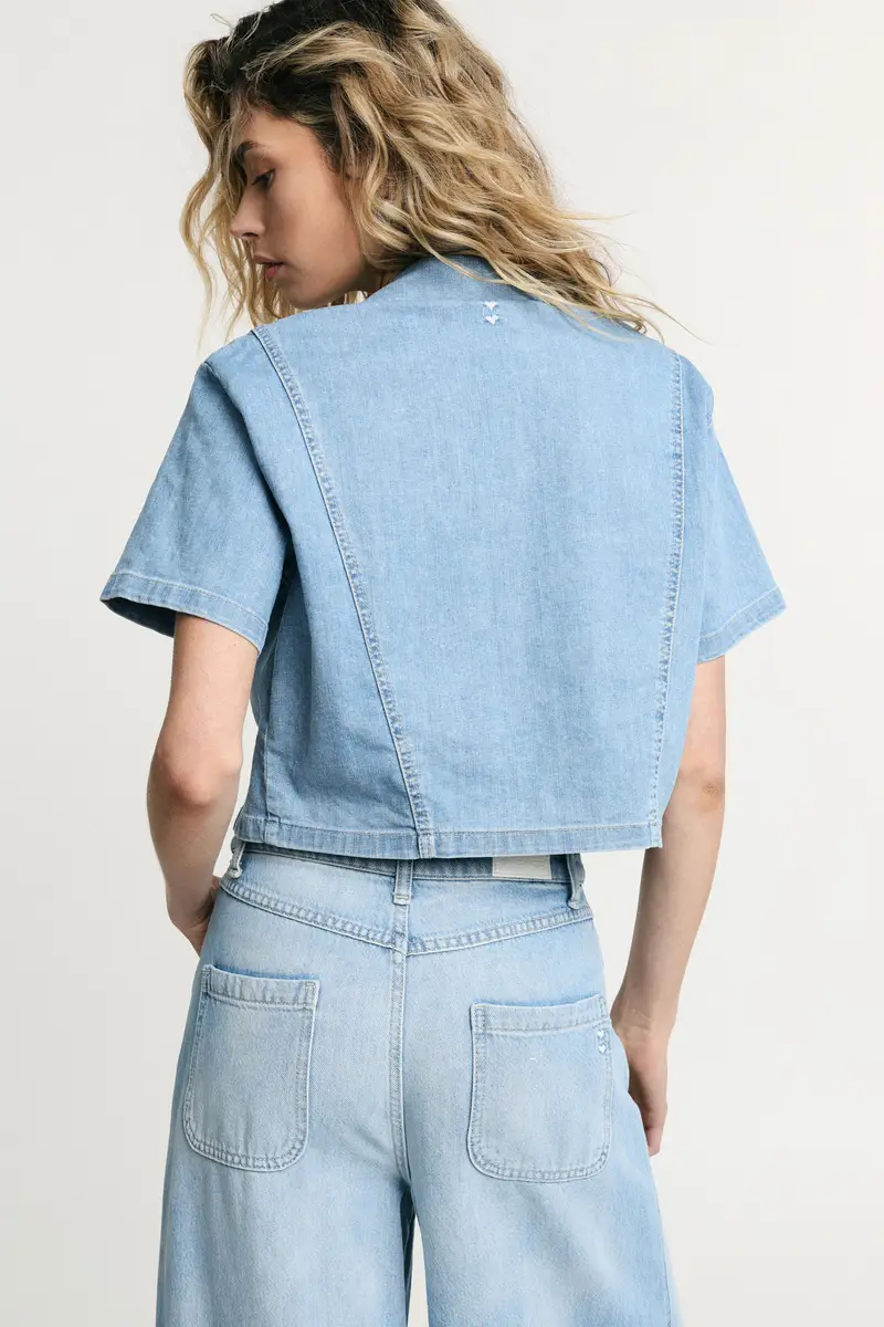 Camicia cropped con tasche applicate e maniche corte Blu denim miniatura 3