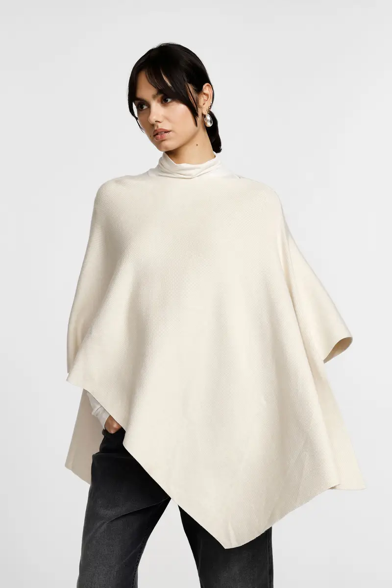 Maglione poncho asimmetrico con scollo barca Beige miniatura 2