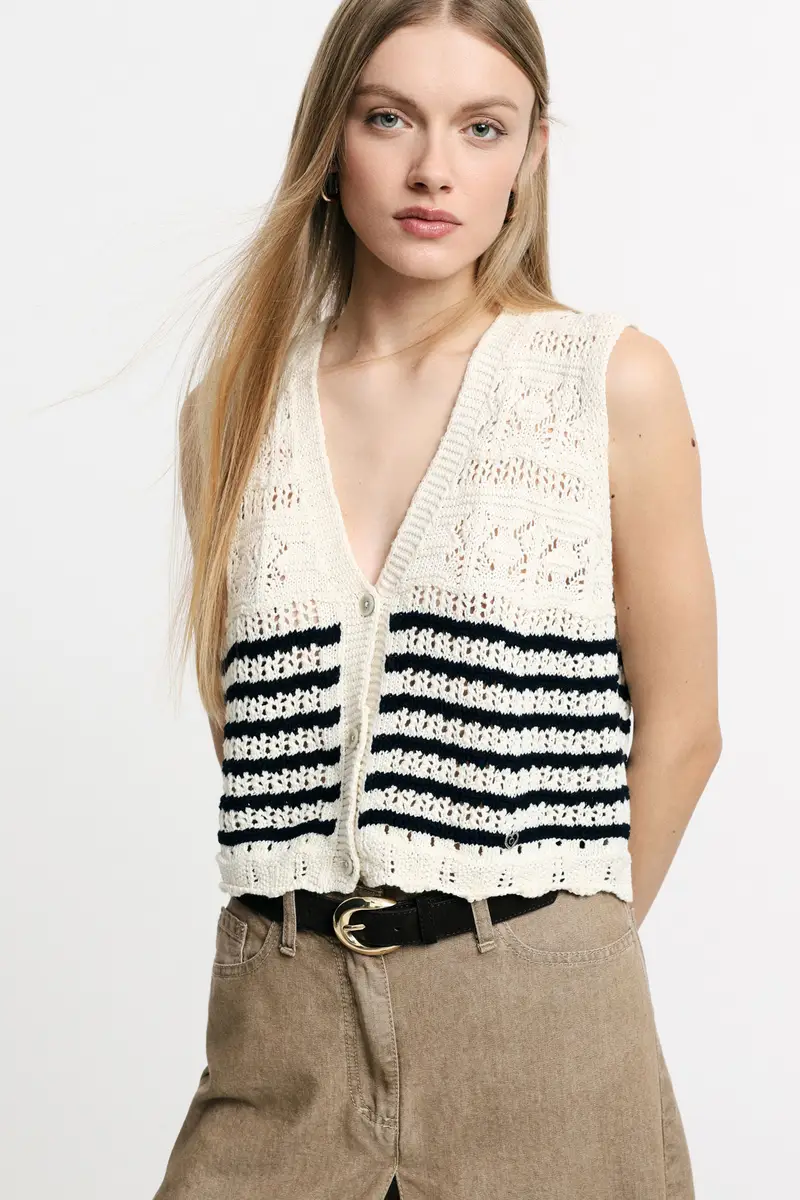 Maglione smanicato traforato a righe con bottoni Undyed miniatura 2