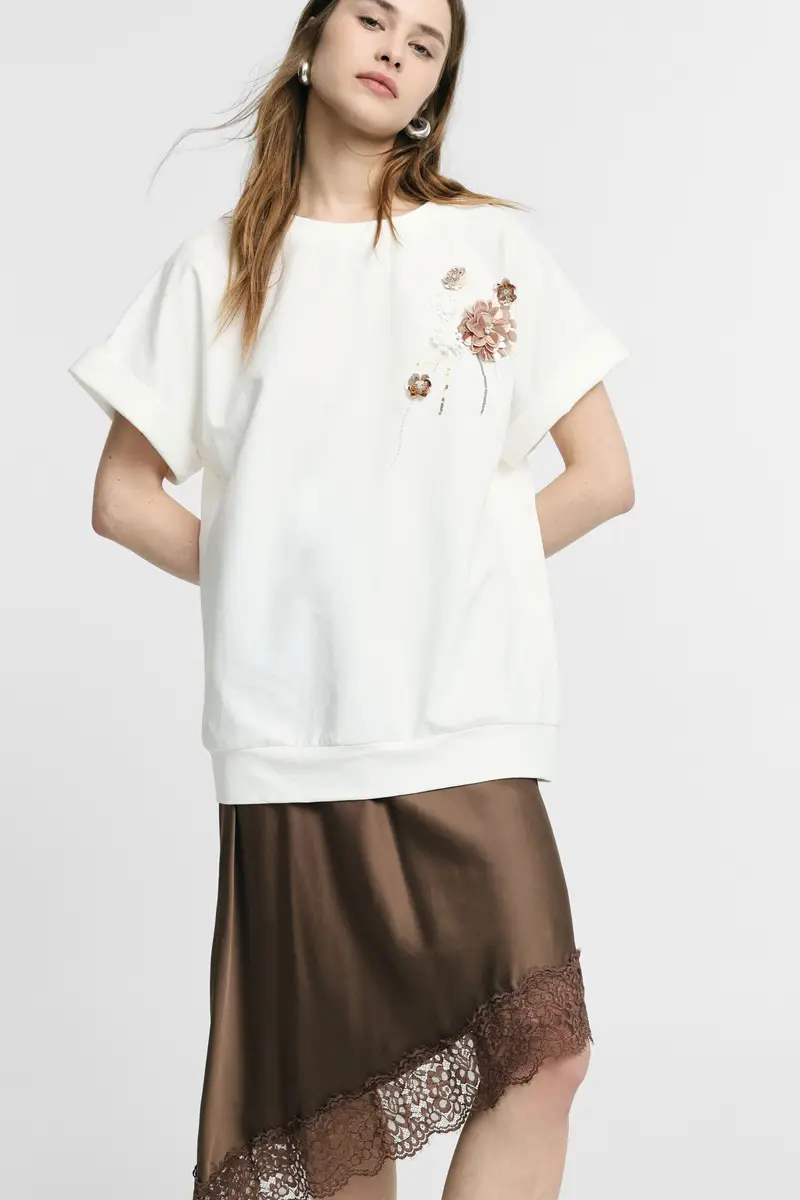 T-shirt manica corta stampa floreale applicata Panna