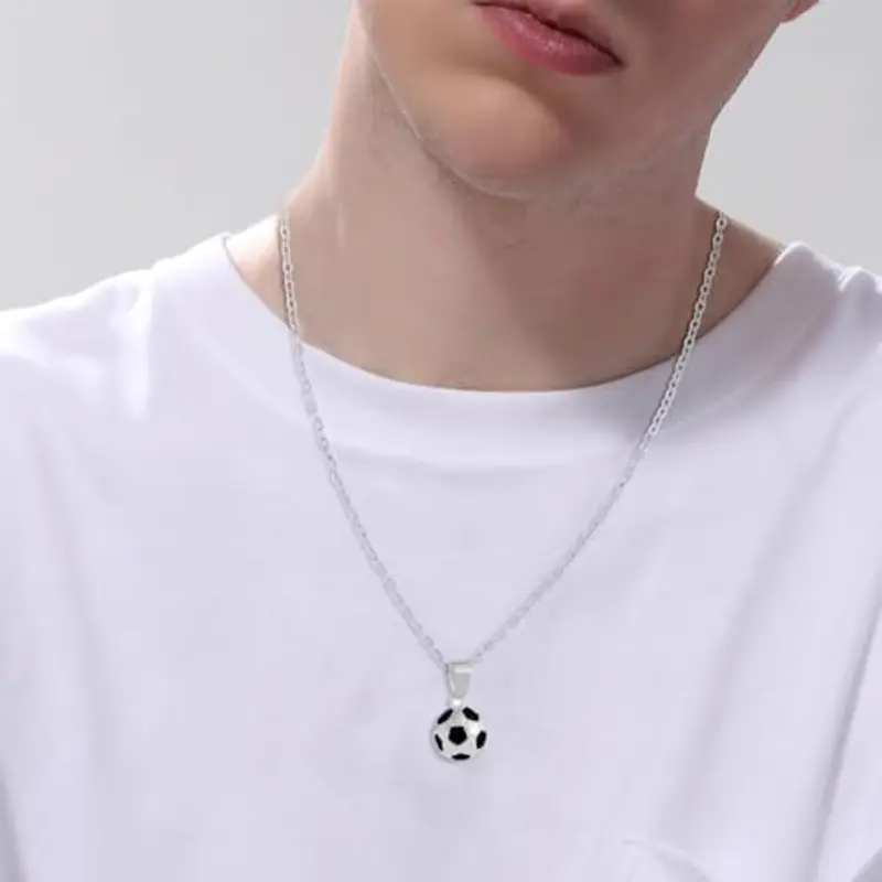 PNPGDYK Collana con ciondolo da calcio, Collana da Calcio con Ciondolo in Acciaio Inossidabile, Gioiello per Ragazzi con Catena, Catena da calcio per compleanno, laurea miniatura 3