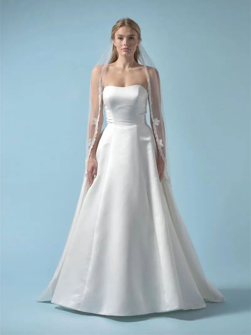 S429-120-SOFT Velo con bordo in pizzo Ivory