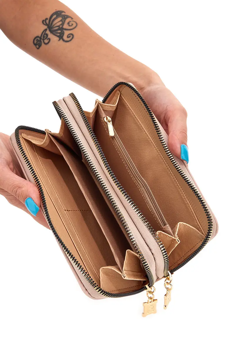 Laura Biagiotti Cipria 1946111 miniatura 2