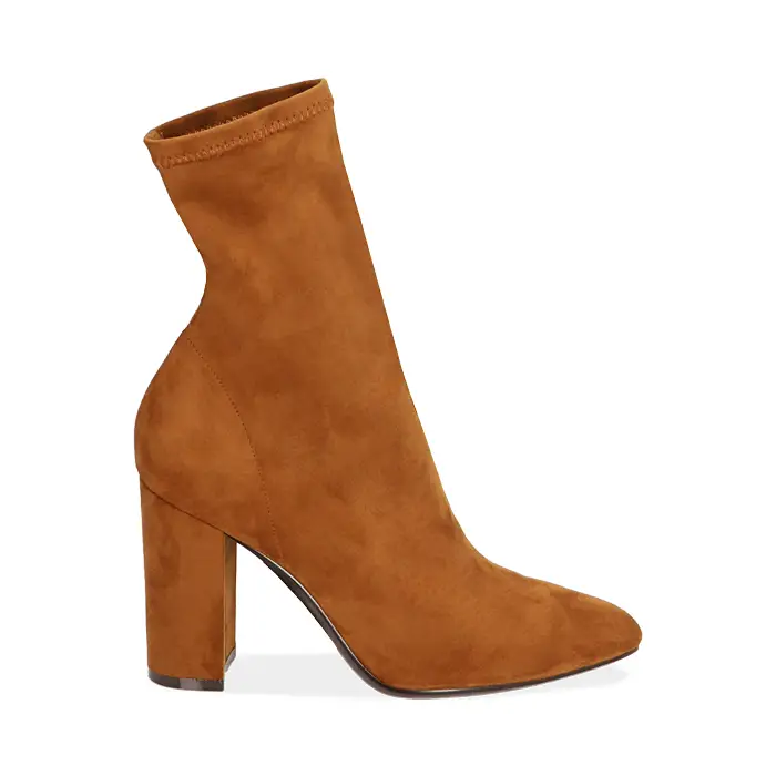 Ankle boots cognac in microfibra, tacco colonna 9,5 cm