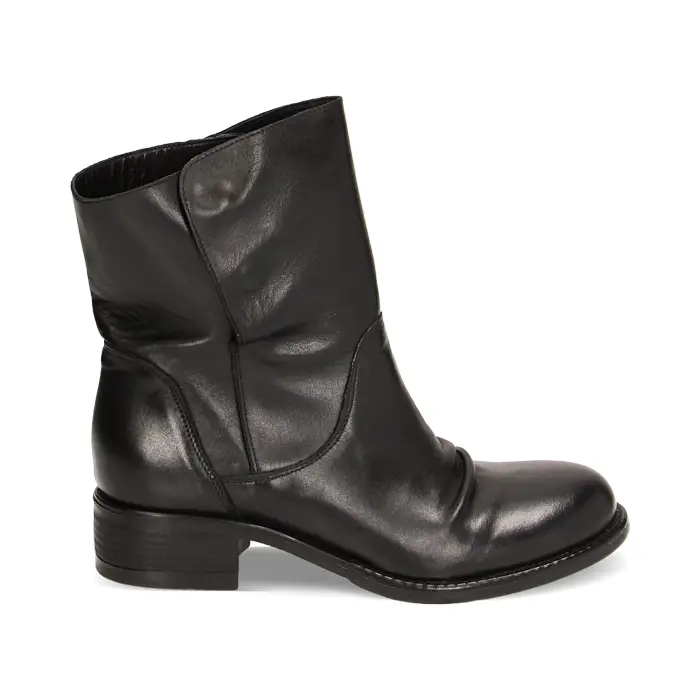 Stivaletti neri in pelle