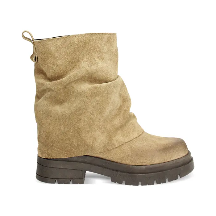 Stivaletto biker con gambale sceso in camoscio