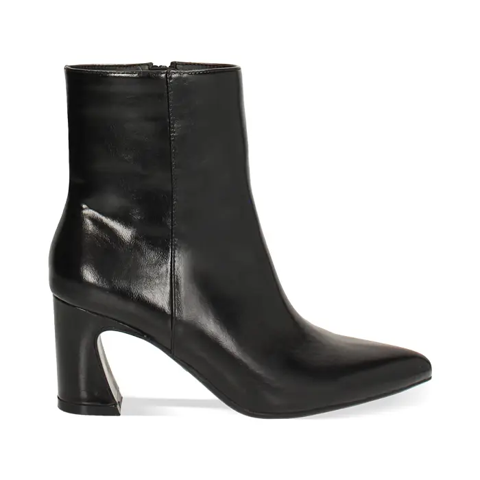 Tronchetti neri lucidi con tacco di 7,3 cm