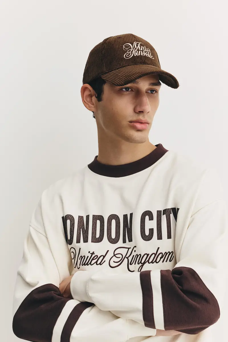 Berretto In Velluto A Coste Marrone miniatura 2