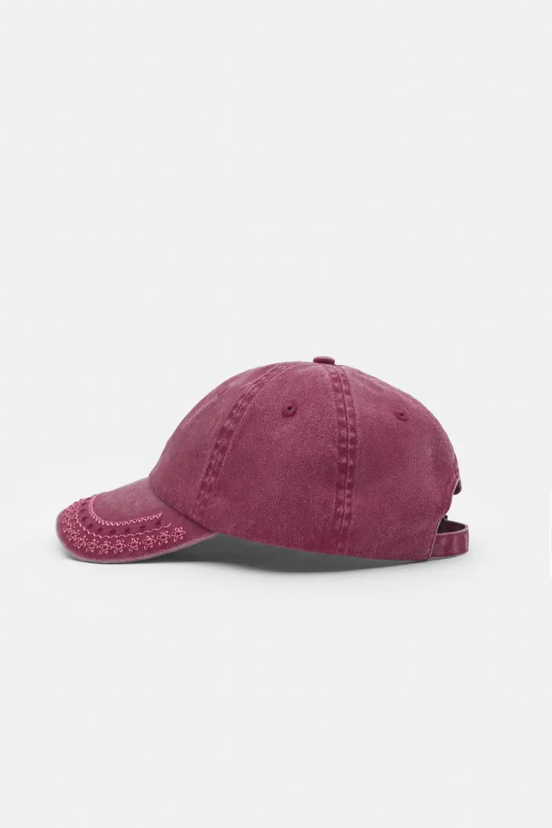 Cappellino Ricamato Granata chiaro miniatura 3