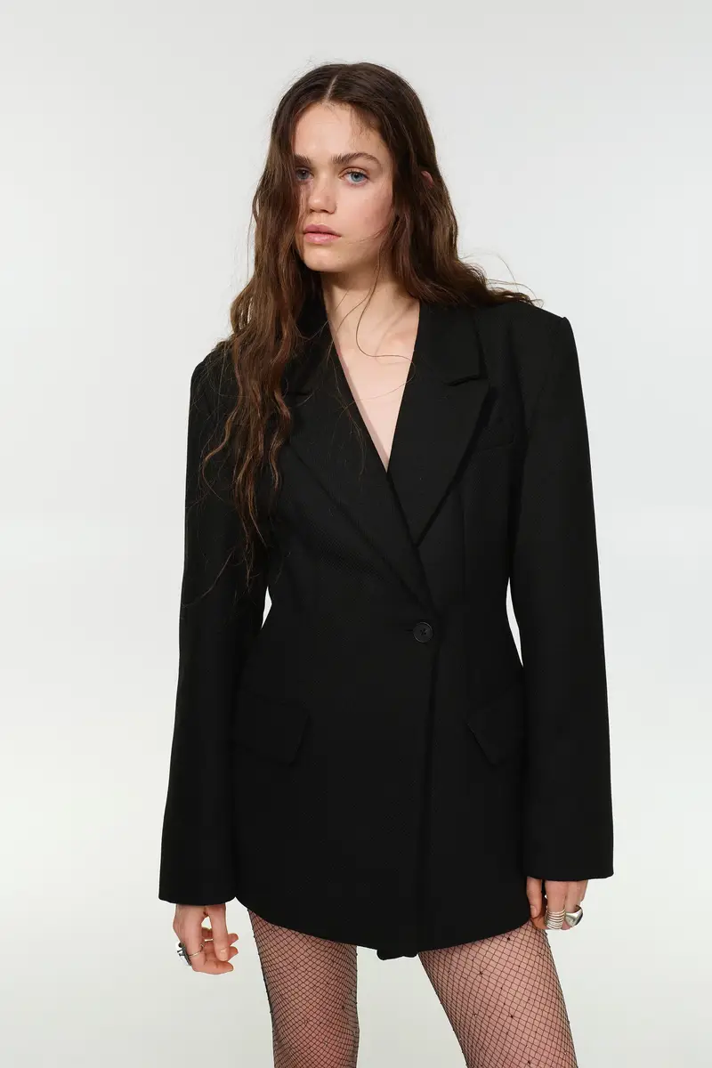 Cappotto Corto Attillato In Panno Nero