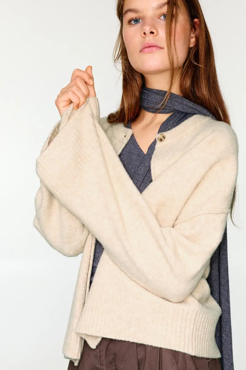 Pull&Bear Cardigan Beige 3933982 miniatura 3