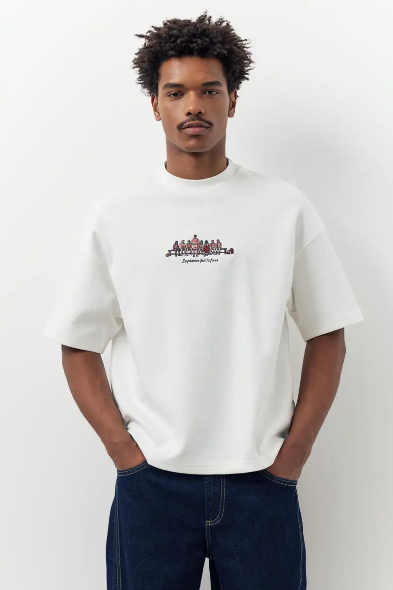 Felpa A Maniche Corte Con Ricamo Bianco rotto