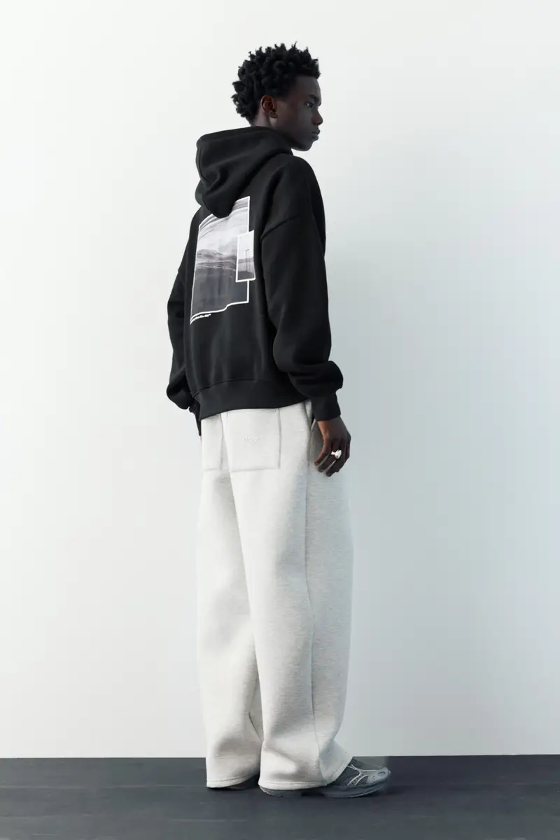 Felpa Cappuccio Grafica Nero miniatura 2