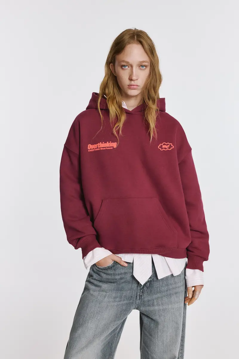 Felpa Cappuccio Grafica Overthinking Granata chiaro