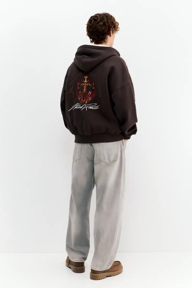 Felpa Con Cappuccio E Cerniera Con Grafica Marrone miniatura 3