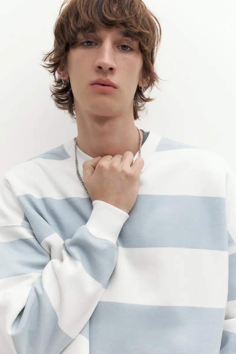 Felpa Girocollo A Righe Celeste miniatura 2