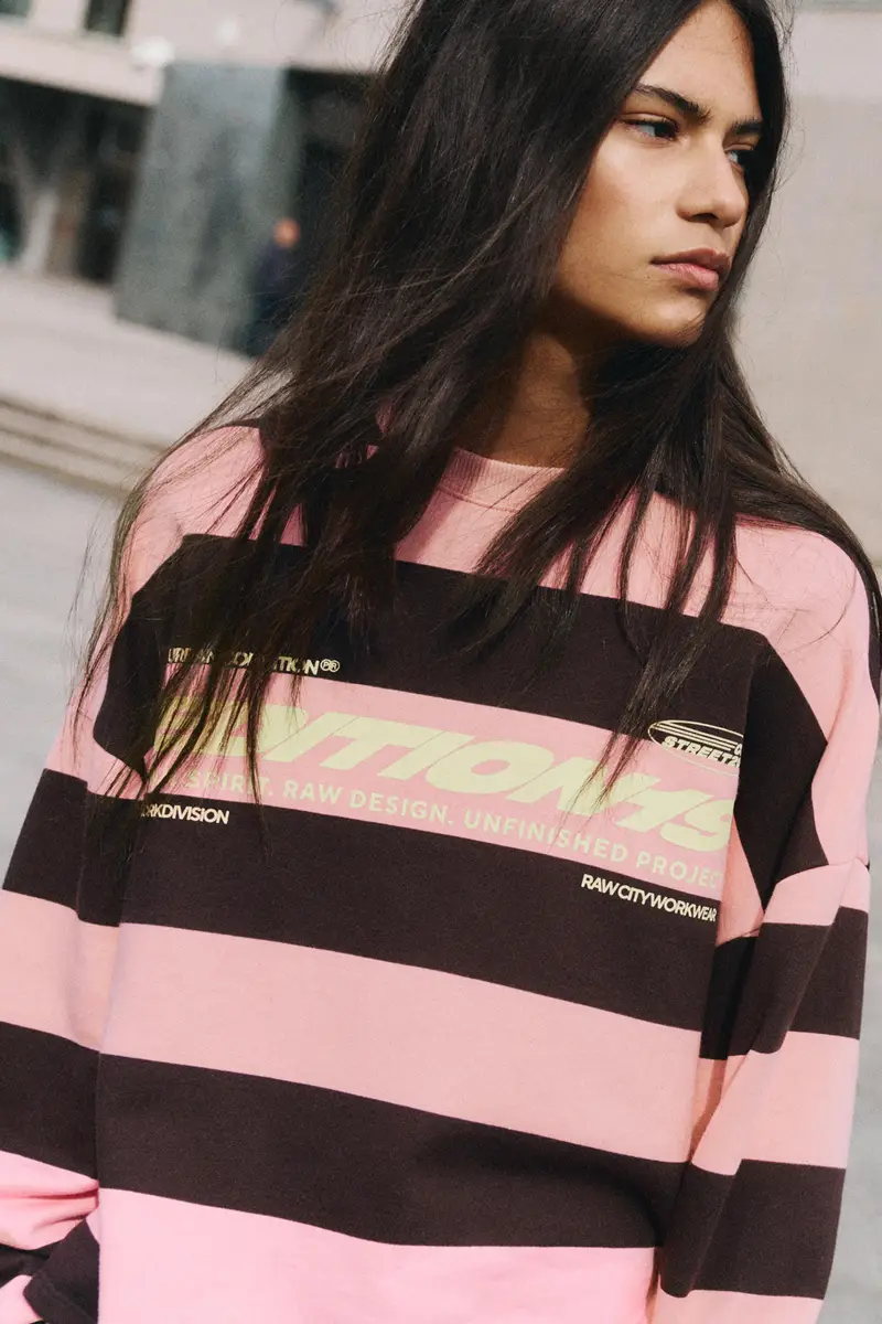 Felpa Girocollo A Righe Con Testo Rosa medio