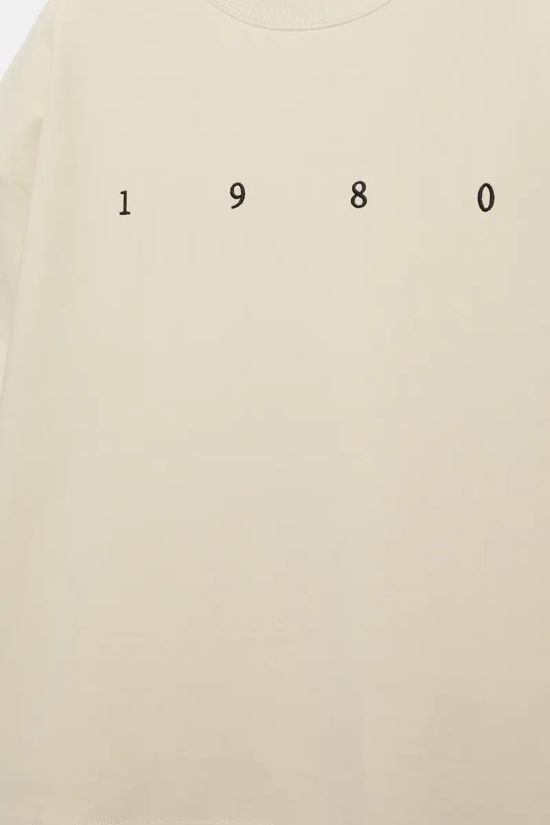 Felpa Maniche Corte Con Grafica Bianco rotto miniatura 3