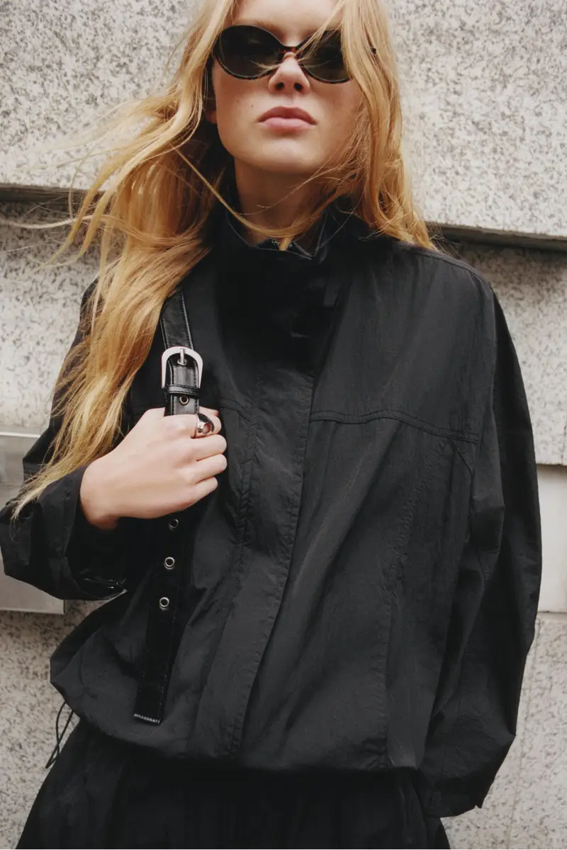 Giacca Corta Effetto Nylon Nero