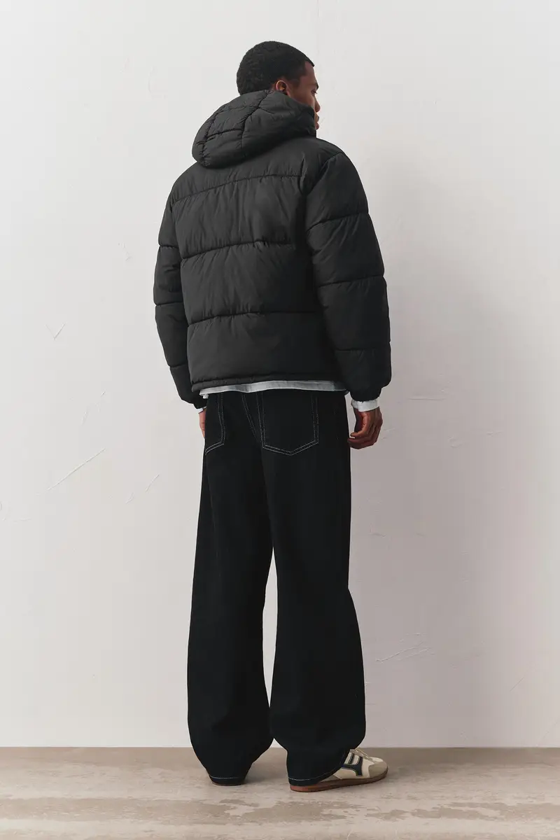 Giacca Imbottita Con Cappuccio Nero miniatura 3