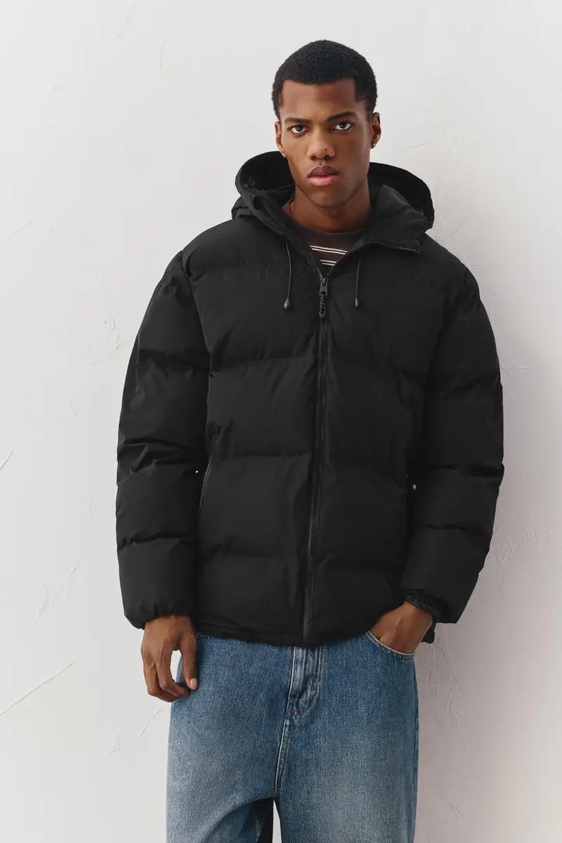 Giacca Imbottita Termosaldata Con Cappuccio Nero miniatura 2