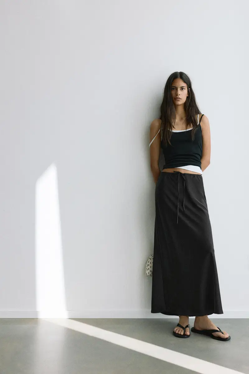 Gonna Midi Satinata Nero