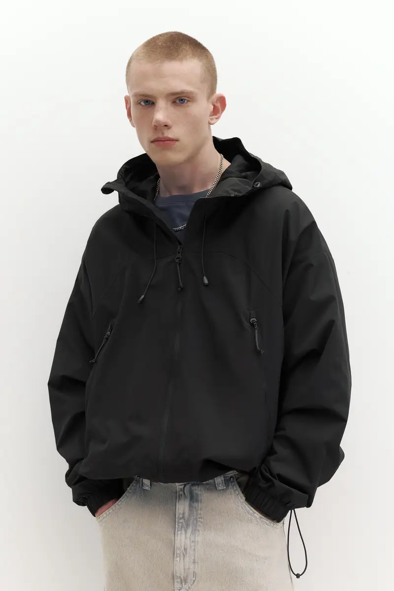 Impermeabile Leggero Con Cappuccio Nero miniatura 2