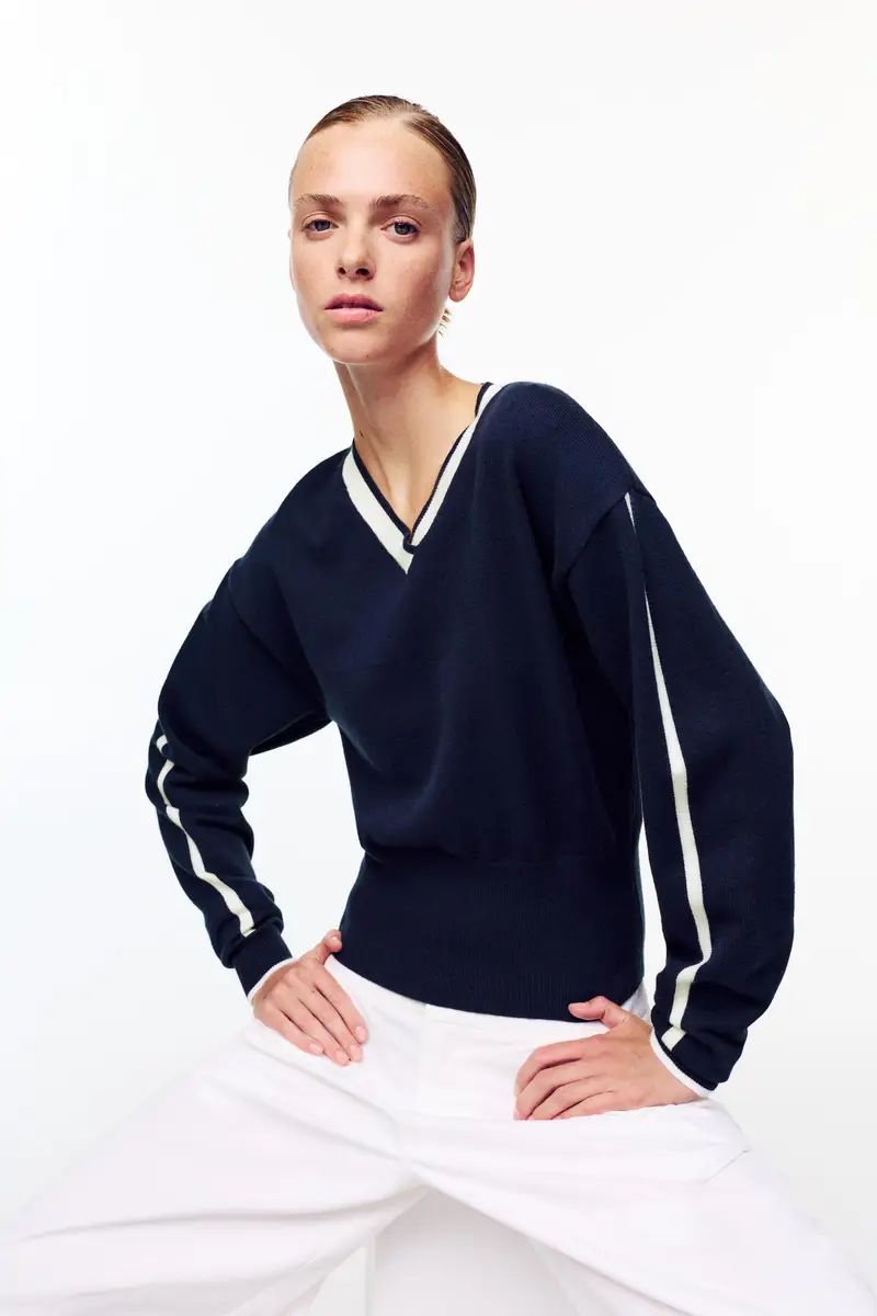 Maglia Con Scollo A V A Coste Blu marino