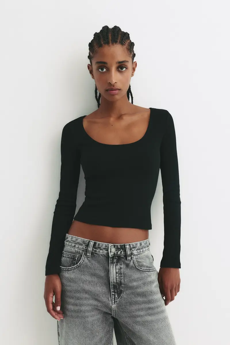 Maglietta A Costine Con Scollo Rotondo Nero