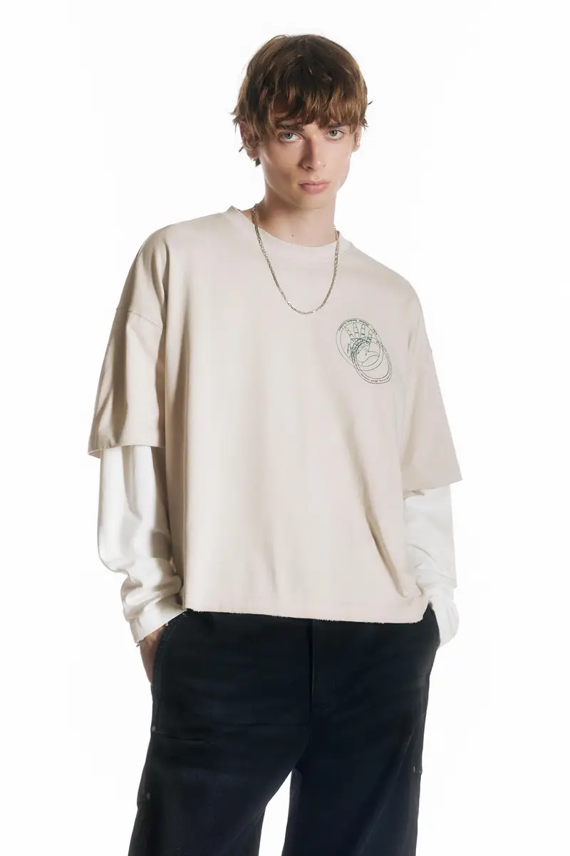 Maglietta A Maniche Doppie Con Grafica Sabbia