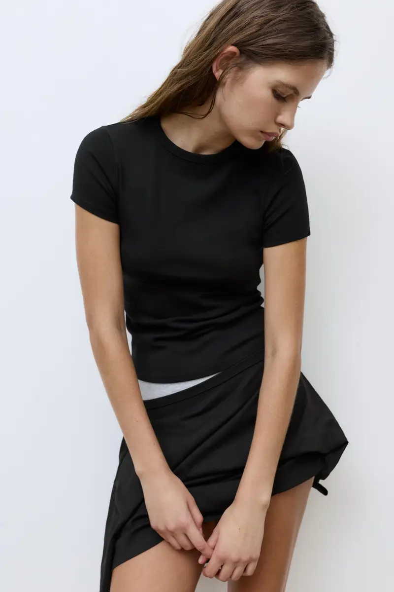 Maglietta Aderente A Maniche Corte Nero