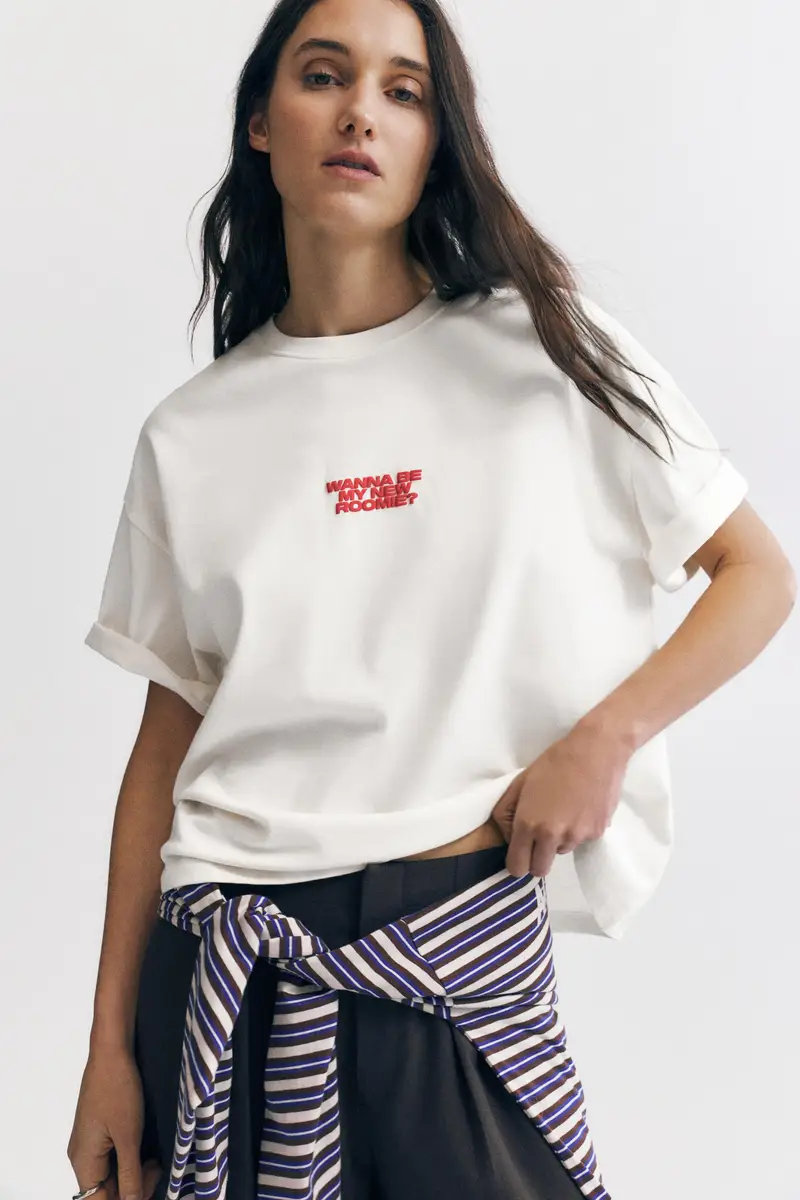 Maglietta Grafica Roommate Ghiaccio miniatura 2