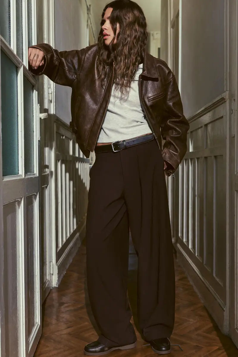 Pantaloni Barrel Con Pinces Marrone