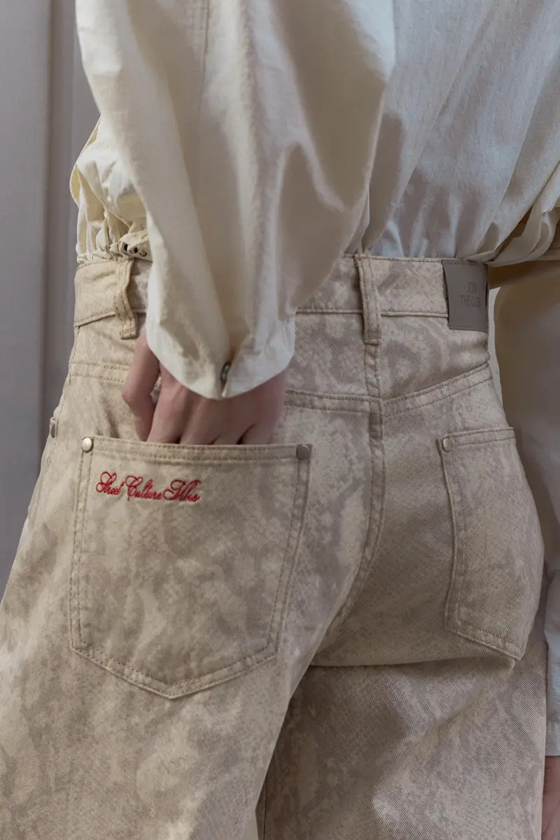 Pantaloni Dritti Stampa Pitonata Grigio