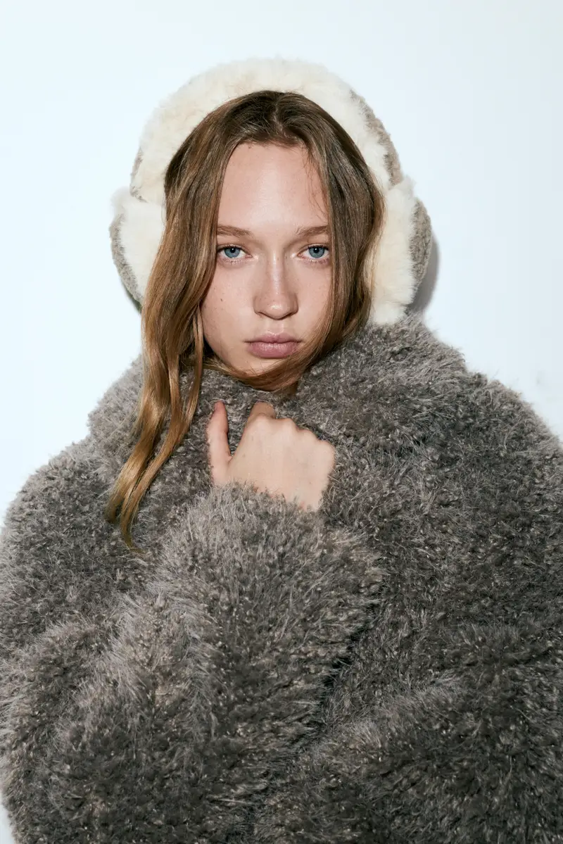 Paraorecchie A Contrasto In Pelliccia Sintetica Grigio miniatura 2