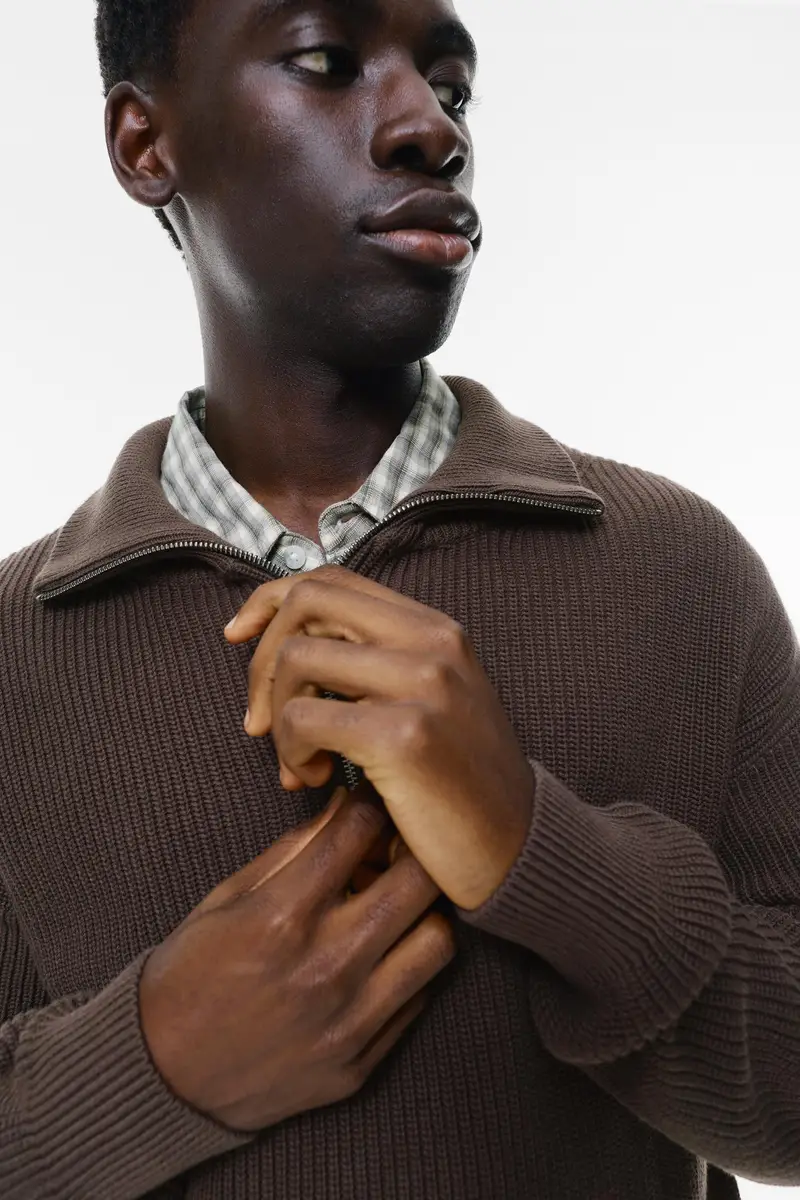 Pullover Con Collo Con Cerniera Marrone miniatura 3