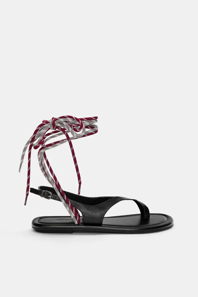 Sandali Bassi Con Lacci Combinato