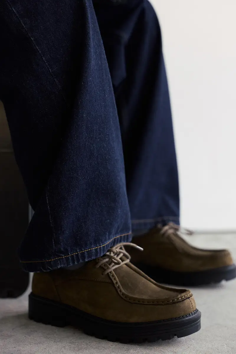 Scarpe Basse Stringate In Pelle Marrone