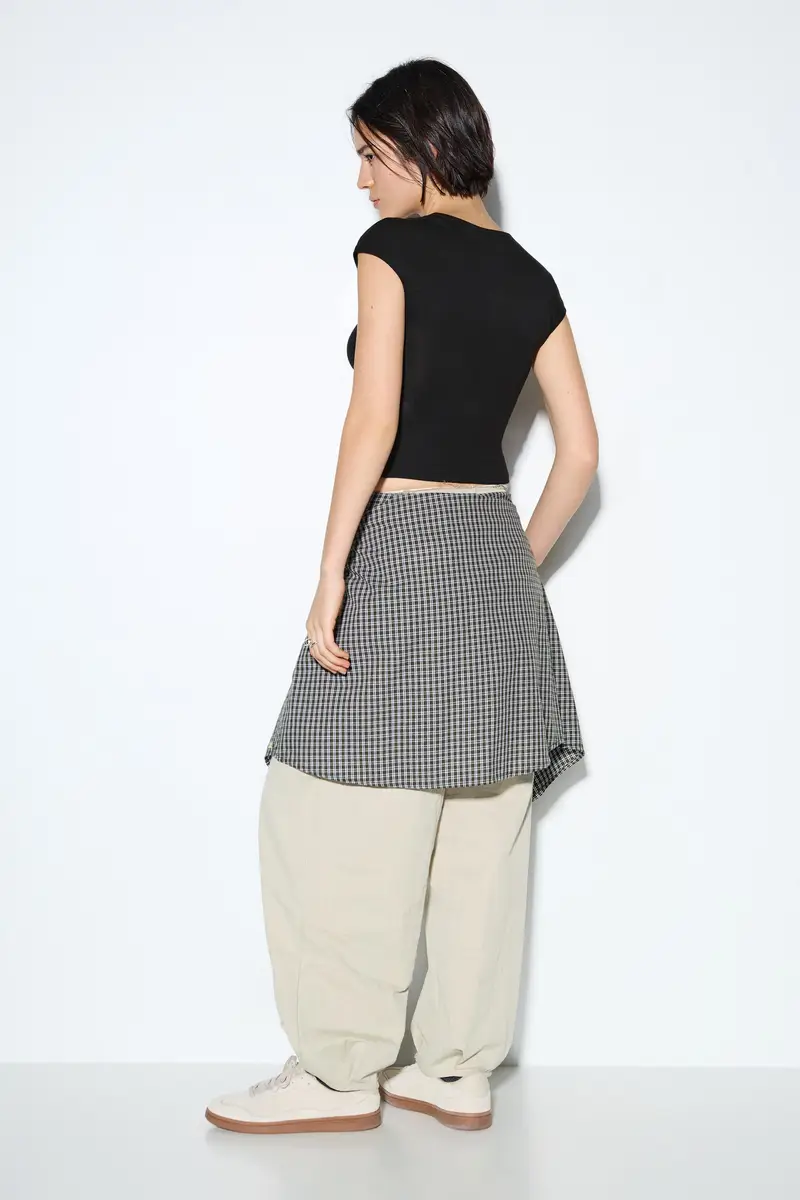 Pull&Bear T-shirt Nero 3933805 miniatura 2