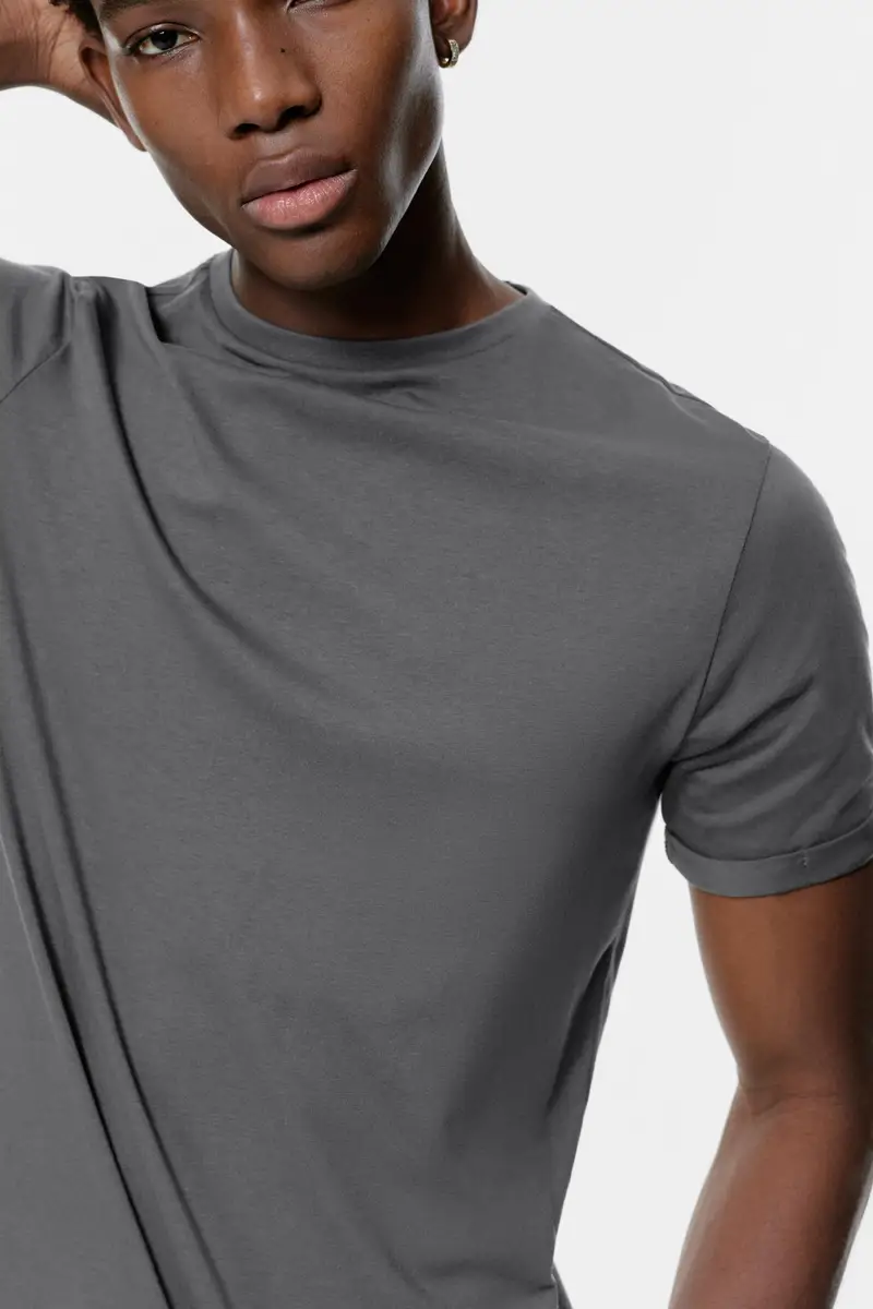 Pull&Bear T-shirt Grigio 3937532 miniatura 3