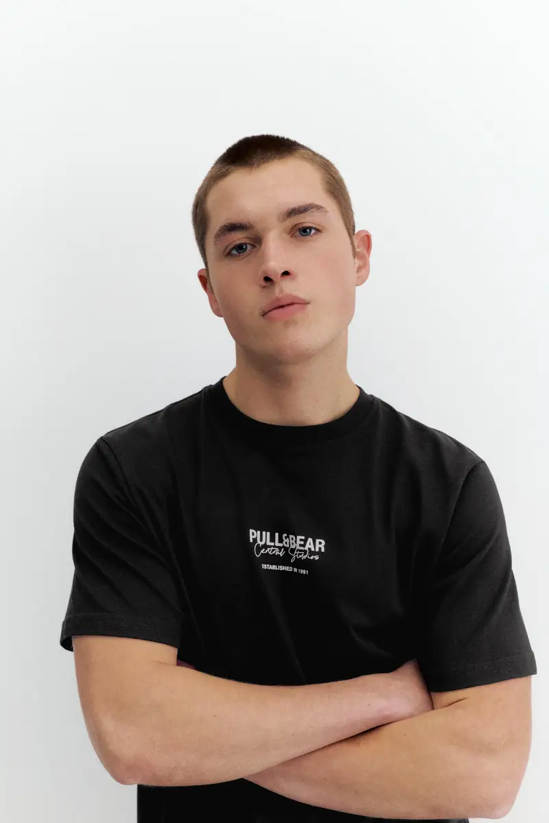 Pull&Bear T-shirt Nero 4235974 miniatura 3