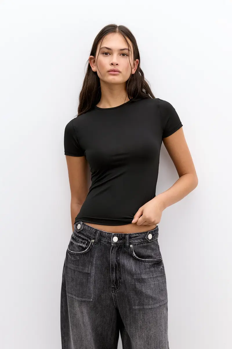 T-Shirt In Poliammide A Maniche Corte Nero